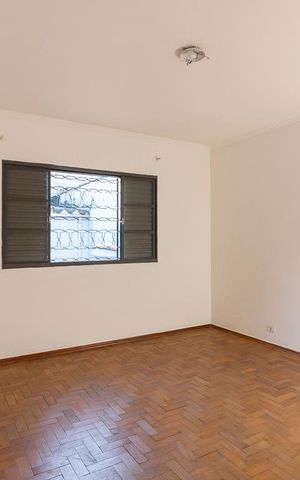 Casa à venda com 170m², 2 quartos e 2 vagasBanheiro do Quarto 1