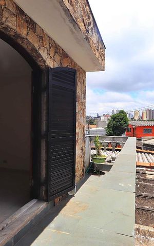 Casa à venda com 196m², 3 quartos e 3 vagasVaranda do Quarto 1