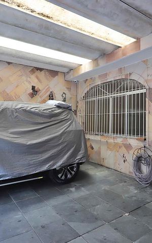 Casa à venda com 196m², 3 quartos e 3 vagasGaragem