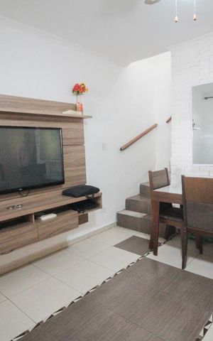 Casa à venda com 80m², 3 quartos e 1 vagasala