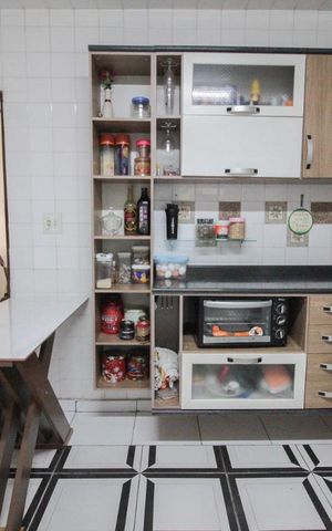 Casa à venda com 80m², 3 quartos e 1 vagacozinha