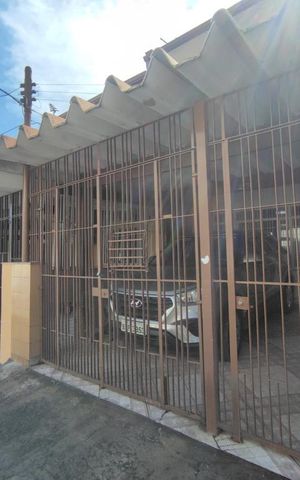 Casa à venda com 80m², 3 quartos e 1 vaga Casa à venda com 80m², 3 quartos e 1 vagafachada