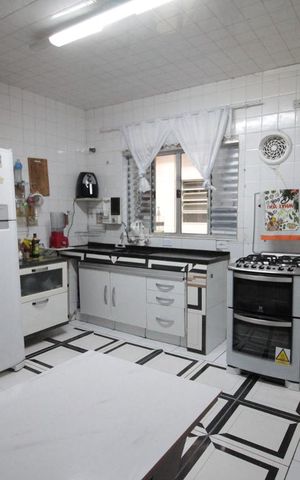 Casa à venda com 80m², 3 quartos e 1 vagacozinha