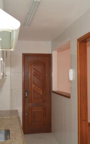 Apartamento à venda com 78m², 3 quartos e 1 vagaCozinha e Área de Serviço