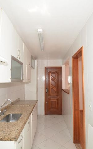 Apartamento à venda com 78m², 3 quartos e 1 vagaCozinha e Área de Serviço