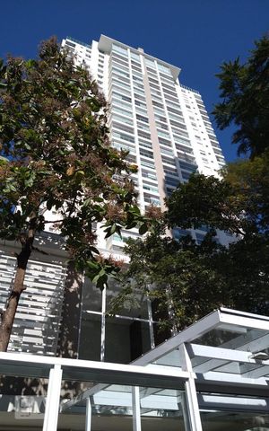 Apartamento à venda com 211m², 3 quartos e 3 vagas Apartamento à venda com 211m², 3 quartos e 3 vagasFachada