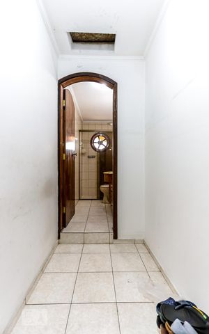 Casa à venda com 240m², 3 quartos e 4 vagas Casa à venda com 240m², 3 quartos e 4 vagasBanheiro