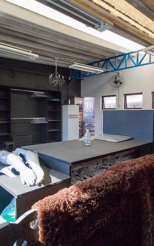 Casa à venda com 277m², 3 quartos e 5 vagas Casa à venda com 277m², 3 quartos e 5 vagasÁrea comum - Salão de festas