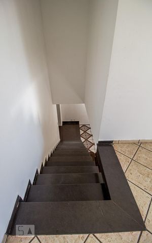 Casa à venda com 277m², 3 quartos e 5 vagas Casa à venda com 277m², 3 quartos e 5 vagasescada para suite