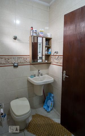 Casa à venda com 277m², 3 quartos e 5 vagas Casa à venda com 277m², 3 quartos e 5 vagasBanheiro