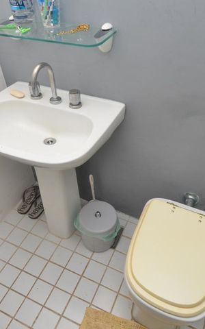 Apartamento à venda com 135m², 4 quartos e 1 vagaBanheiro