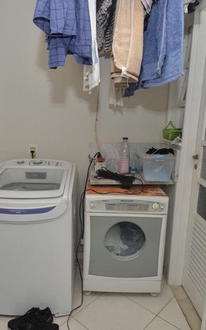 Apartamento à venda com 135m², 4 quartos e 1 vagaÁrea de Serviço