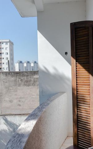 Casa à venda com 230m², 3 quartos e 3 vagas Casa à venda com 230m², 3 quartos e 3 vagasVista da Suíte
