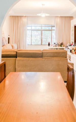 Casa à venda com 230m², 3 quartos e 3 vagas Casa à venda com 230m², 3 quartos e 3 vagasSala de Jantar