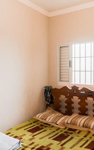 Casa à venda com 230m², 3 quartos e 3 vagas Casa à venda com 230m², 3 quartos e 3 vagasQuarto 2