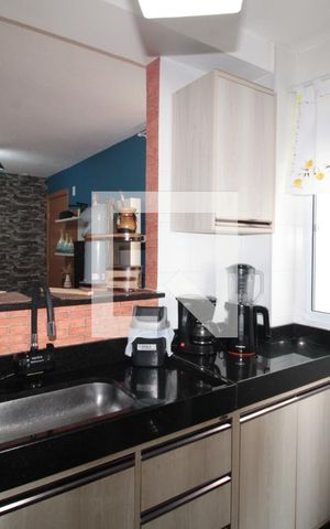 Apartamento à venda com 42m², 2 quartos e 1 vagaCozinha e Área de Serviço