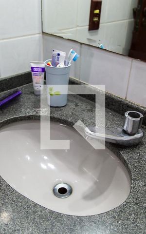 Casa de condomínio à venda com 150m², 3 quartos e 2 vagasBanheiro Social - Detalhe