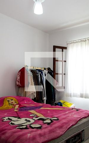 Casa de condomínio à venda com 150m², 3 quartos e 2 vagasSuíte