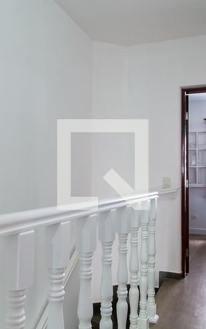 Casa de condomínio à venda com 150m², 3 quartos e 2 vagasCorredor