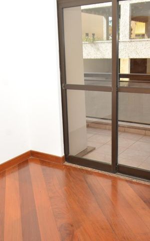 Apartamento à venda com 129m², 4 quartos e 2 vagasQuarto 2