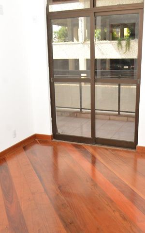 Apartamento à venda com 129m², 4 quartos e 2 vagasQuarto com suite