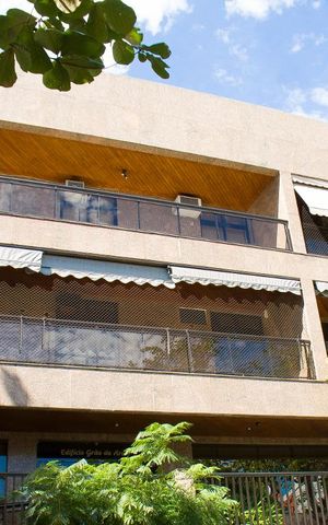 Apartamento à venda com 129m², 4 quartos e 2 vagasFachada do bloco