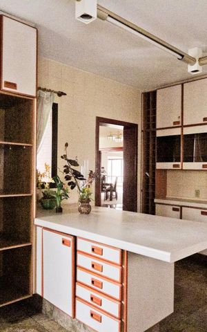 Apartamento à venda com 354m², 5 quartos e 4 vagas Apartamento à venda com 354m², 5 quartos e 4 vagasCozinha