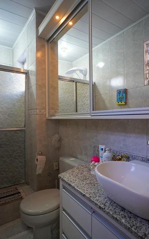 Casa à venda com 330m², 3 quartos e sem vagaBanheiro - sala 1