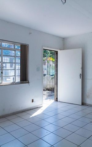 Casa à venda com 115m², 2 quartos e 4 vagasSala