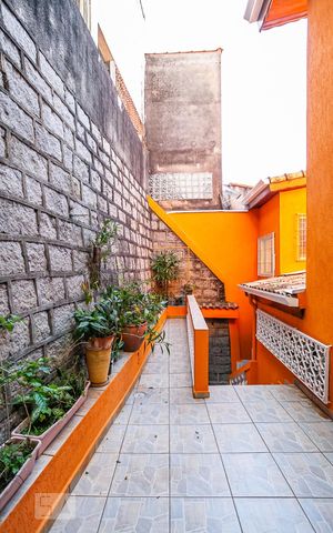 Casa à venda com 254m², 3 quartos e 3 vagas Casa à venda com 254m², 3 quartos e 3 vagasQuintal