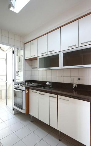 Apartamento para alugar com 92m², 2 quartos e 2 vagasCozinha