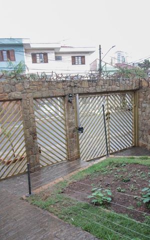 Casa à venda com 510m², 4 quartos e 7 vagasquintal entrada