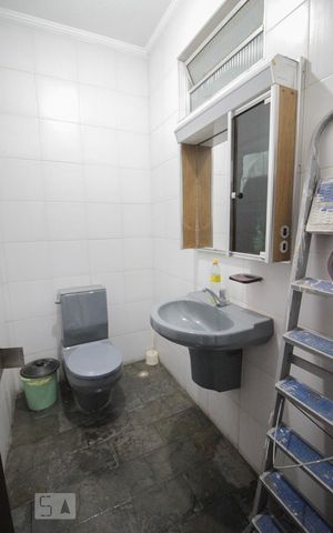 Casa à venda com 510m², 4 quartos e 7 vagasbanheiro salao de festas