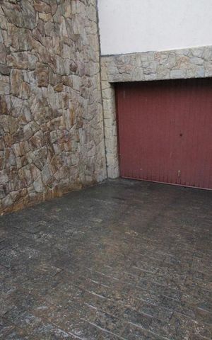 Casa à venda com 510m², 4 quartos e 7 vagasentrada garagem