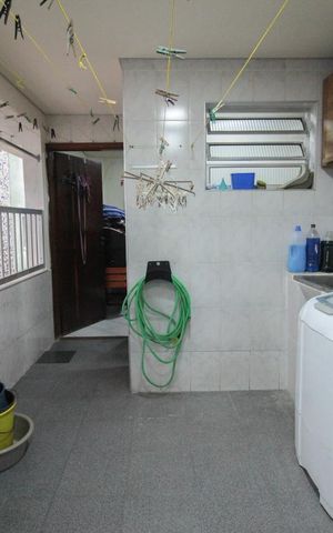 Casa à venda com 510m², 4 quartos e 7 vagasarea de serviço