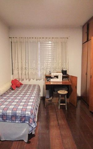 Casa à venda com 510m², 4 quartos e 7 vagasquarto 2