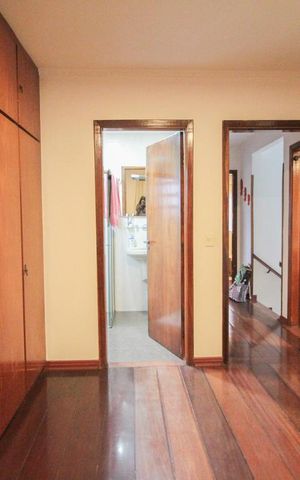 Casa à venda com 510m², 4 quartos e 7 vagasquarto 2