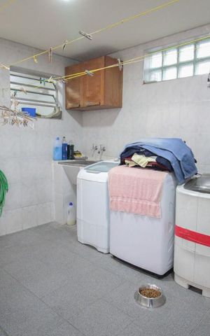 Casa à venda com 510m², 4 quartos e 7 vagasarea de serviço