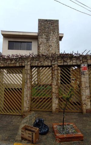 Casa à venda com 510m², 4 quartos e 7 vagas Casa à venda com 510m², 4 quartos e 7 vagasfachada