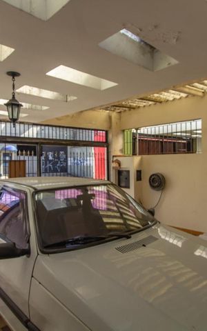 Casa à venda com 209m², 3 quartos e 2 vagas Casa à venda com 209m², 3 quartos e 2 vagasGaragem