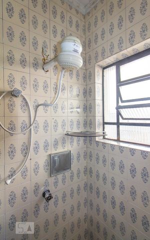 Casa à venda com 209m², 3 quartos e 2 vagas Casa à venda com 209m², 3 quartos e 2 vagasBanheiro Social