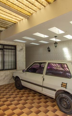 Casa à venda com 209m², 3 quartos e 2 vagas Casa à venda com 209m², 3 quartos e 2 vagasGaragem