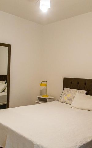 Casa à venda com 300m², 4 quartos e 2 vagas Casa à venda com 300m², 4 quartos e 2 vagasSuíte