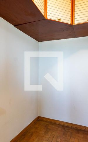 Apartamento à venda com 78m², 2 quartos e 1 vaga Apartamento à venda com 78m², 2 quartos e 1 vagaQuarto de Serviço