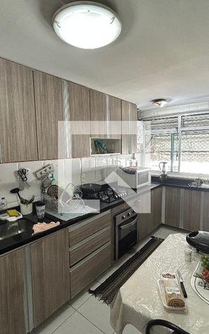Apartamento à venda com 170m², 3 quartos e 2 vagasCozinha