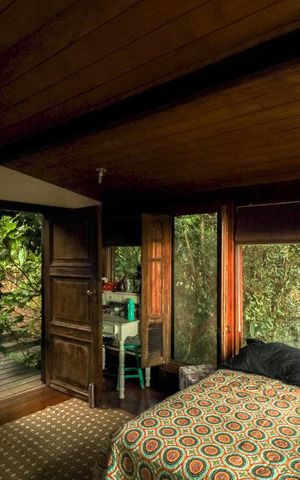 Casa de condomínio à venda com 250m², 4 quartos e 3 vagas Casa de condomínio à venda com 250m², 4 quartos e 3 vagasSuite 1