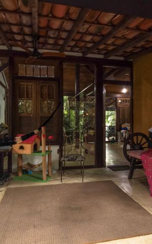 Casa de condomínio à venda com 250m², 4 quartos e 3 vagas Casa de condomínio à venda com 250m², 4 quartos e 3 vagasVaranda da Sala