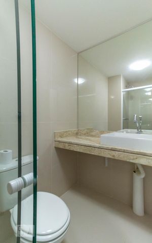 Apartamento para alugar com 76m², 2 quartos e 1 vaga Apartamento para alugar com 76m², 2 quartos e 1 vagaBanheiro da Suíte