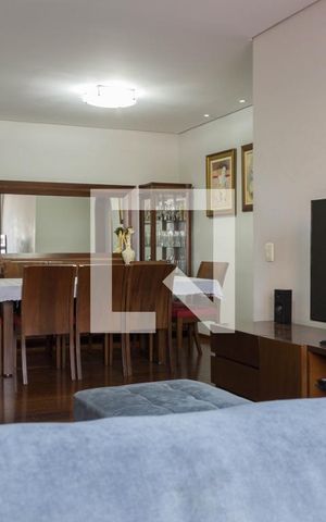 Apartamento à venda com 115m², 4 quartos e 2 vagas Apartamento à venda com 115m², 4 quartos e 2 vagasSala