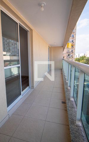 Apartamento à venda com 355m², 4 quartos e 2 vagas Apartamento à venda com 355m², 4 quartos e 2 vagasVaranda da Suíte 2 e Suíte 3